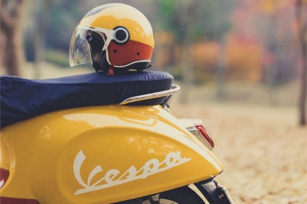"Vespa Tour Colosseo & Pasta by Roma Food Studio"